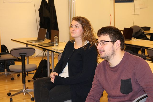 Thit Jodahl sammen med medstuderende fra datamatiker-uddannelsen på Dania