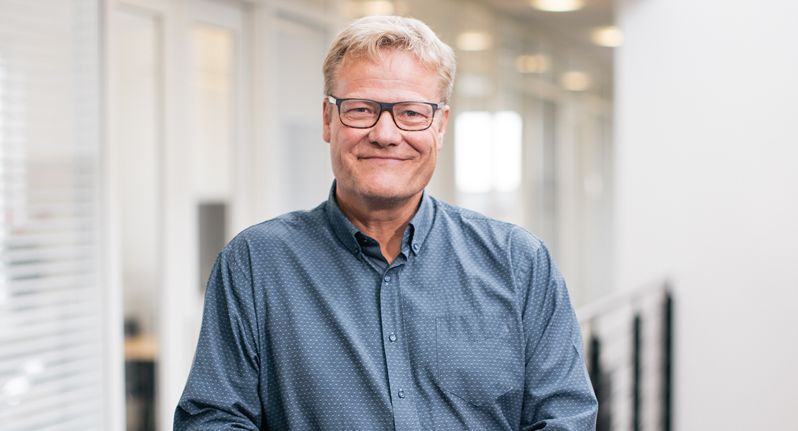 Rektor - Anders Graae Rasmussen - smiler