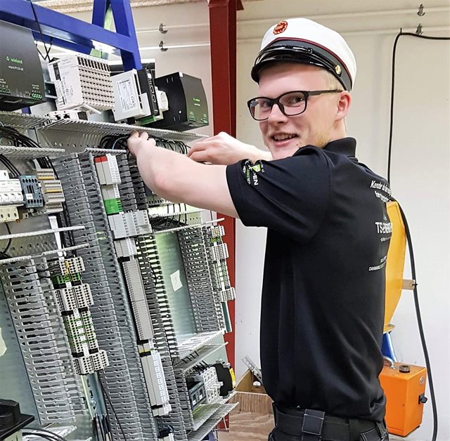 Rasmus Stampe Laursen er elektriker og drømmer om at læse videre til automationsteknolog