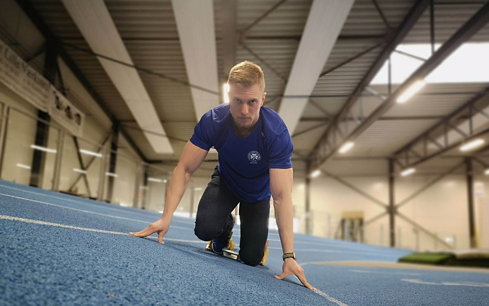 Rasmus løber i fitnessrum