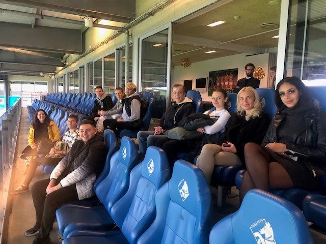 Bettinas studerende på besøg hos Randers FC