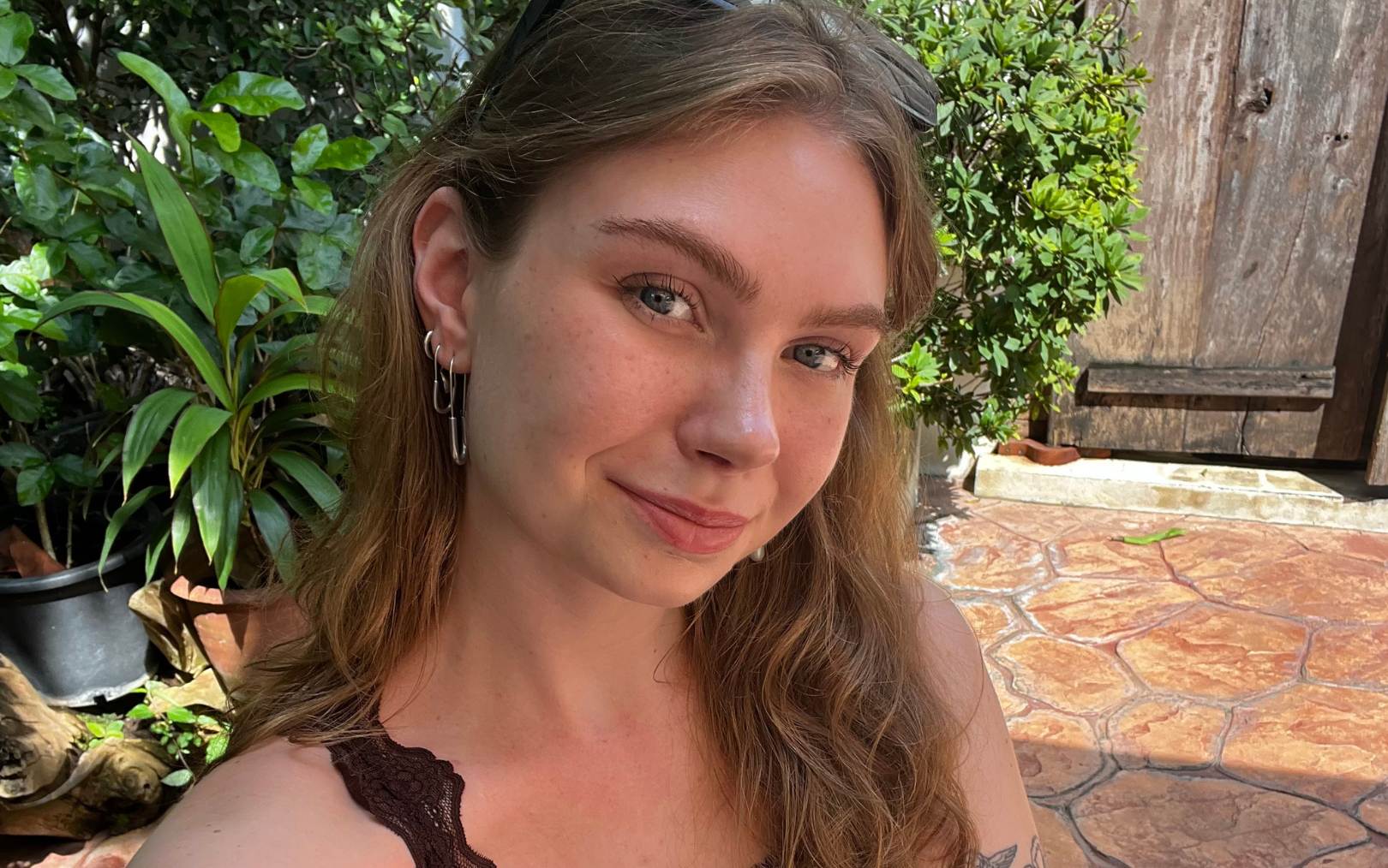 Johanne læser til handelsøkonom på Erhvervsakademi Dania i Randers og er taget i praktik i Thailand i 8 måneder som en del af studiet