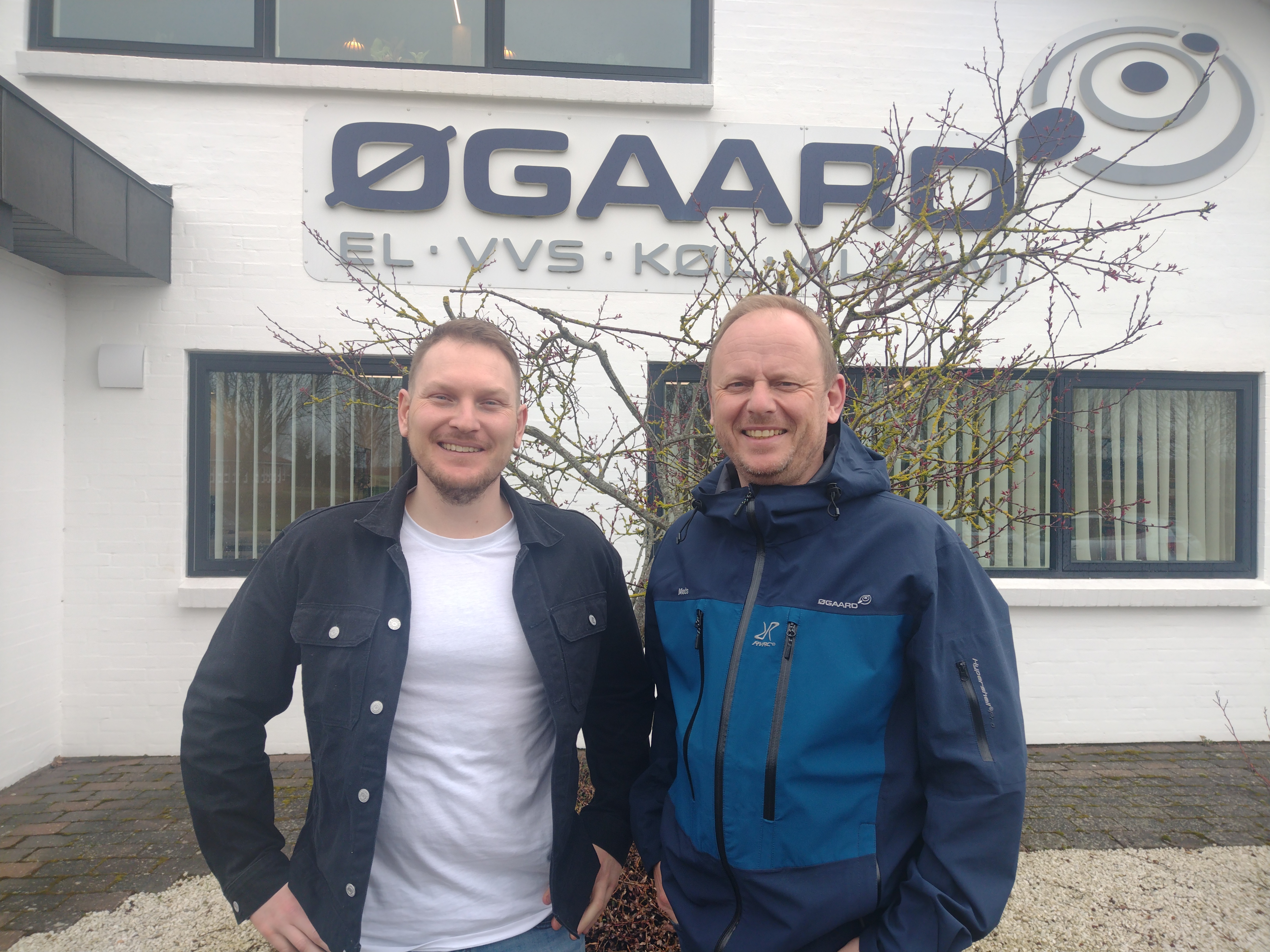 Patrick Roesdal, energiteknolog-studerende og praktikant hos Øgaard A/S og Mads Øgaard, ejerledere hos Øgaard A/S