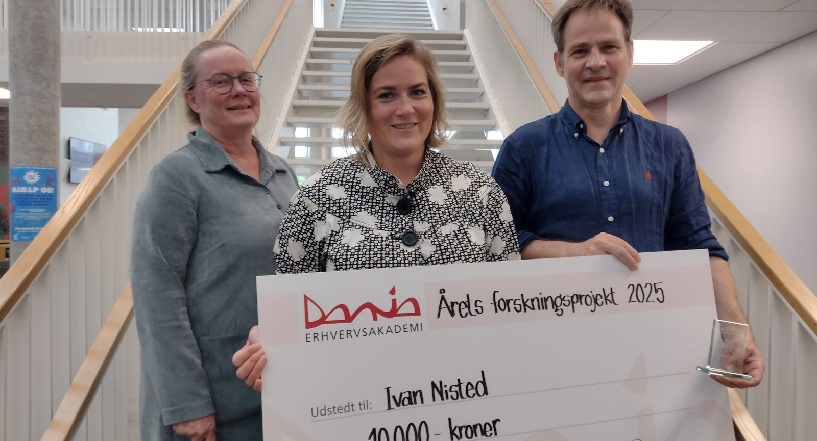 Lektor Ivan Nisted fra optometristuddannelsen har både modtaget prisen for Årets forsknings-projekt på Dania og Årets Forskningspris for de danske erhvervsakademier