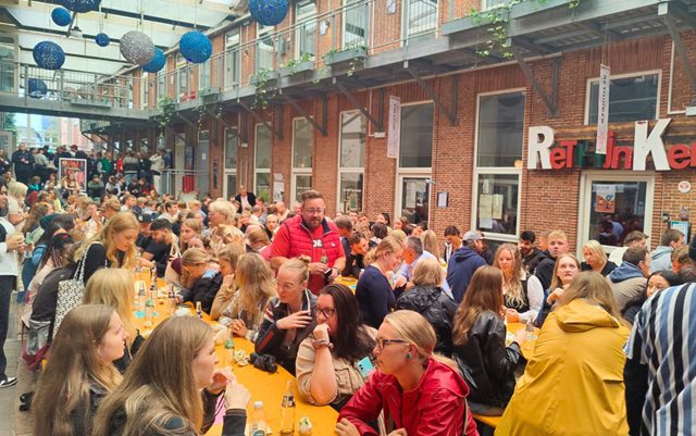 service- og oplevelsesøkonomer fra erhvervsakademi Dania i Randers stod for løbet for nye studerende i Randers